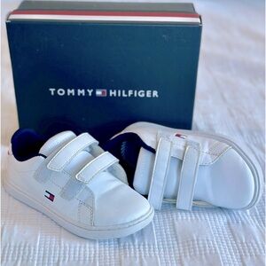 Tommy Hilfiger white sneakers size 9